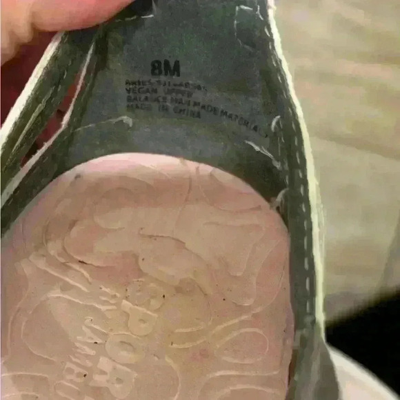 Jsport light grey, pink and black strap sandals size 8 - Picture 3 of 7